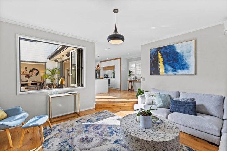 Photo of property in 9 Barque Rise, Long Bay, Auckland, 0630