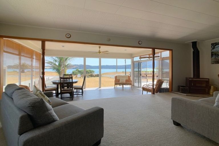 Photo of property in 38 Waterfront Road, Pukenui, 0484