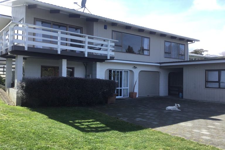 Photo of property in 10 Titoki Avenue, Waipahihi, Taupo, 3330