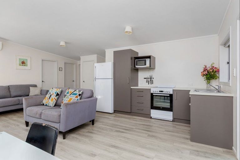 Photo of property in 56 Pinedale Crescent, Riversdale Beach, Masterton, 5872