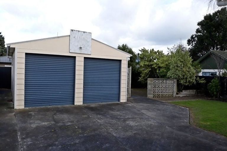 Photo of property in 4 Acacia Street, Kelvin Grove, Palmerston North, 4414