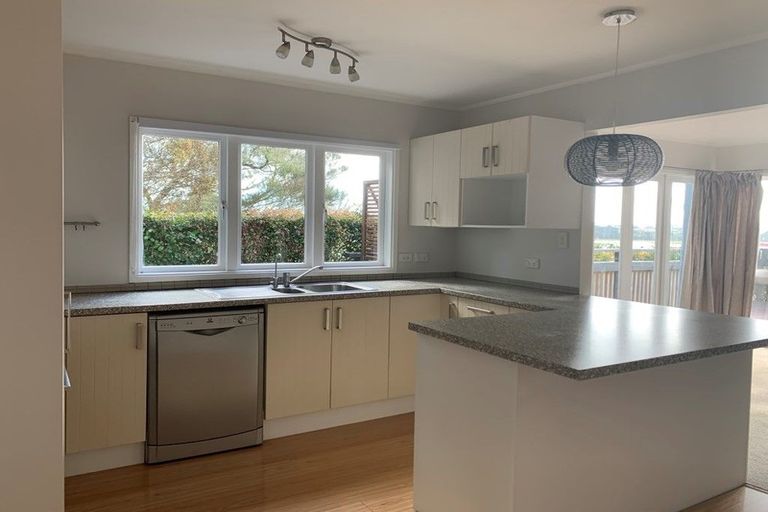 Photo of property in 40 Oruamo Place, Beach Haven, Auckland, 0626