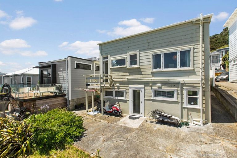 Photo of property in 4 Shannon Street, Mount Victoria, Wellington, 6011