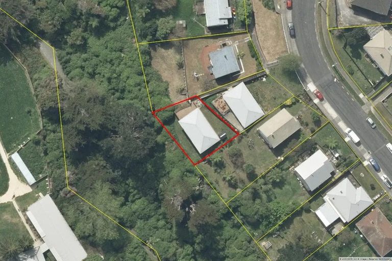 Photo of property in 17a Gloucester Street, Cannons Creek, Porirua, 5024