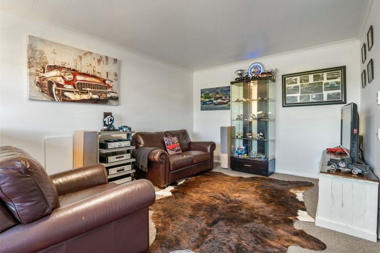 Photo of property in 10 Sunninghurst Drive, Fairfield, Dunedin, 9018