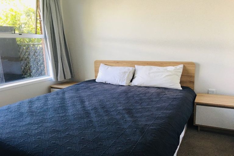 Photo of property in 2/152 Manuka Road, Bayview, Auckland, 0629