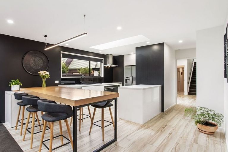 Photo of property in 2 Rembrandt Place, Burnside, Christchurch, 8053