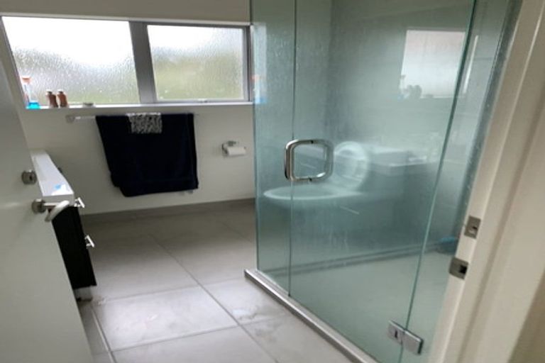 Photo of property in 121a Bruce Road, Glenfield, Auckland, 0629