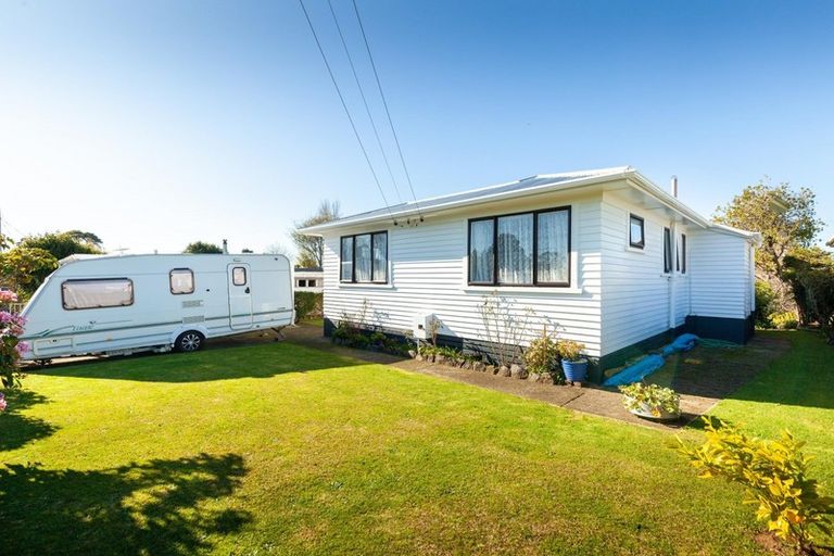 Photo of property in 509 Mangorei Road, Highlands Park, New Plymouth, 4312