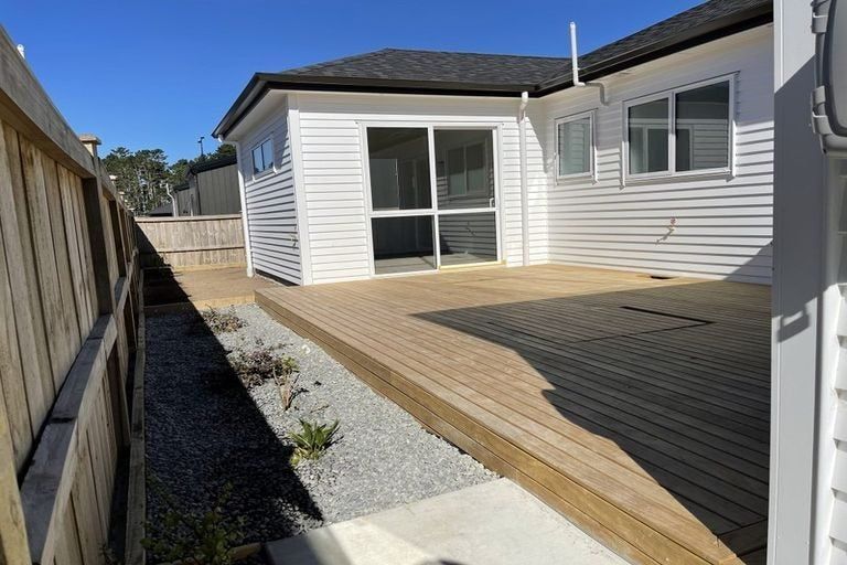 Photo of property in 7 Vinistra Road, Kumeu, 0810