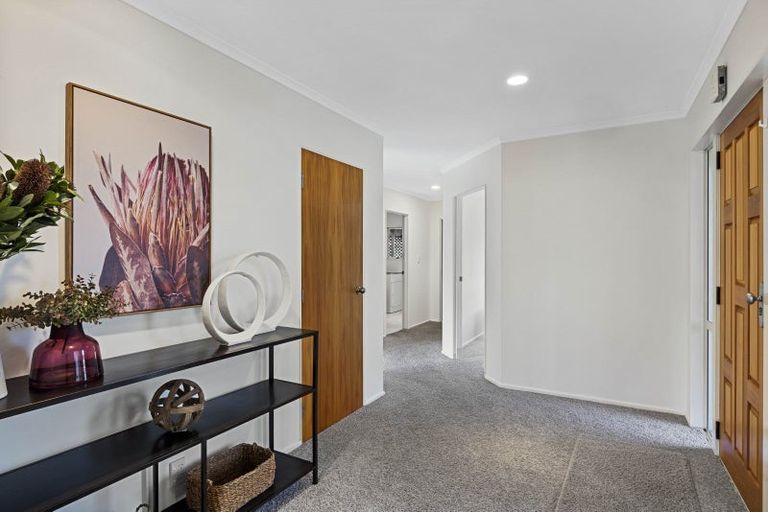 Photo of property in 17d Kinross Drive, Merrilands, New Plymouth, 4312