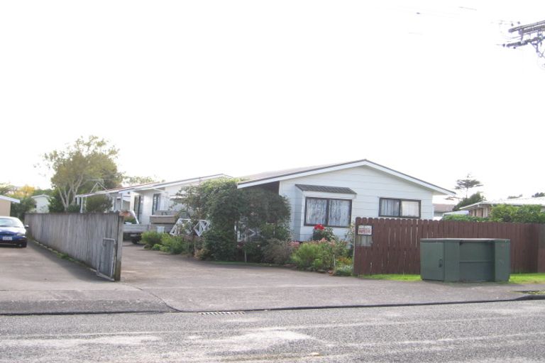 Photo of property in 11 Pomaria Road, Henderson, Auckland, 0610