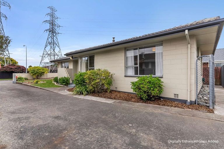 Photo of property in 62 Denise Crescent, Hornby, Christchurch, 8042