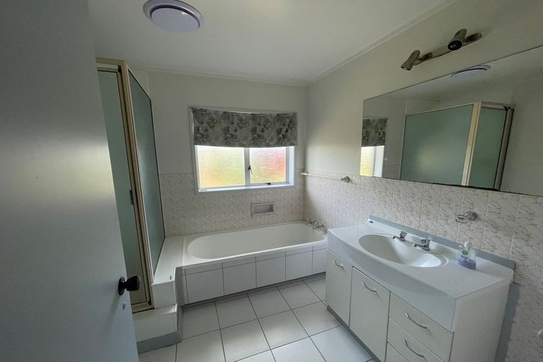 Photo of property in 2/8 Parera Place, Papatoetoe, Auckland, 2025