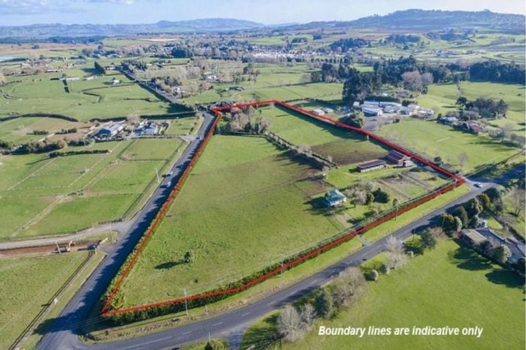 Photo of property in 92 Yates Road, Pukekohe, 2677