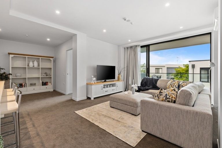 Photo of property in 106/8a Lake Pupuke Drive, Takapuna, Auckland, 0622