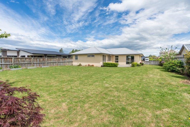 Photo of property in 47 Silverstream Drive, Mosgiel, 9024