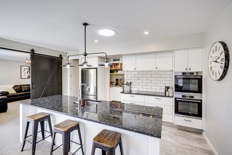 Photo of property in 6 Pelorus Avenue, Poraiti, Napier, 4112