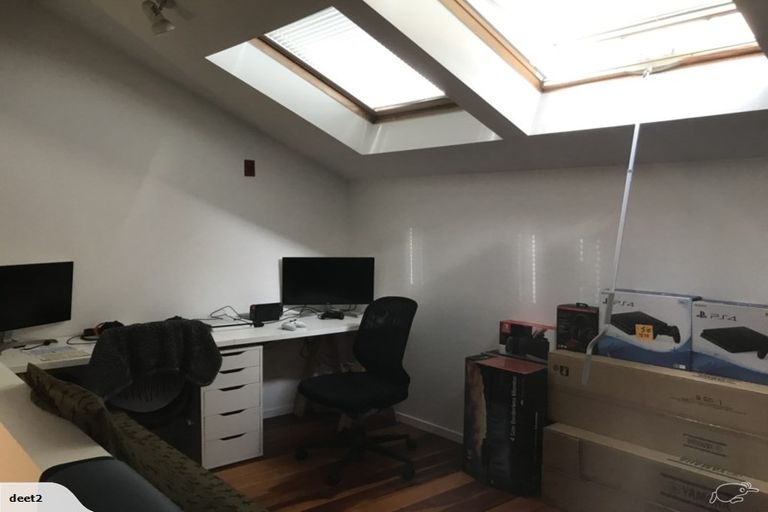 Photo of property in Courtenay Mews Apartments, 4/14 Alpha Street, Te Aro, Wellington, 6011