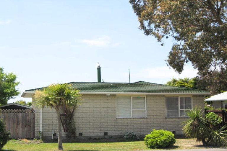 Photo of property in 21 Guernsey Street, Aranui, Christchurch, 8061