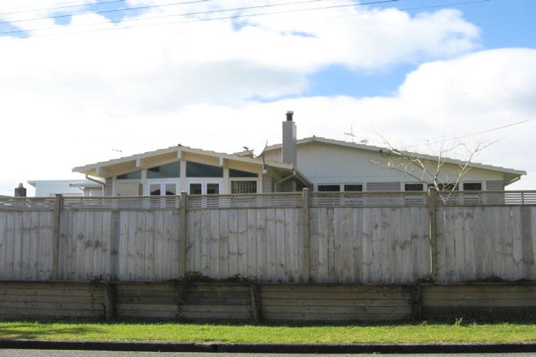 Photo of property in 2 Tuhangi Street, Te Kamo, Whangarei, 0112