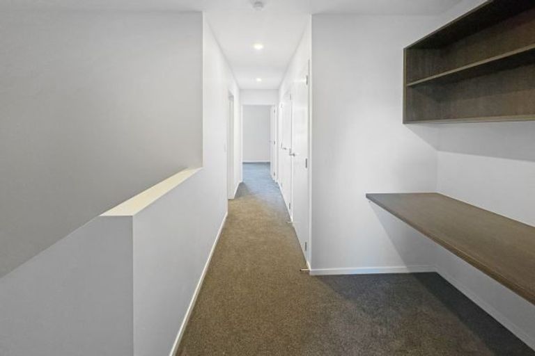 Photo of property in 3/79 Edmonton Road, Henderson, Auckland, 0612