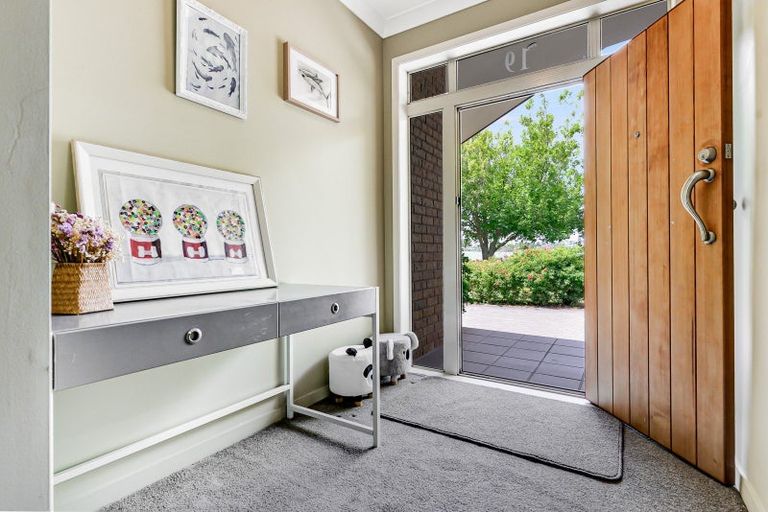 Photo of property in 19 Lake Domain Drive, Frankton, Hamilton, 3204