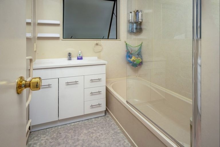 Photo of property in 17 Rintoul Place, Brightwater, 7022