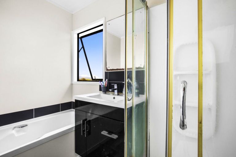 Photo of property in 6 Southview Place, Wattle Downs, Auckland, 2102