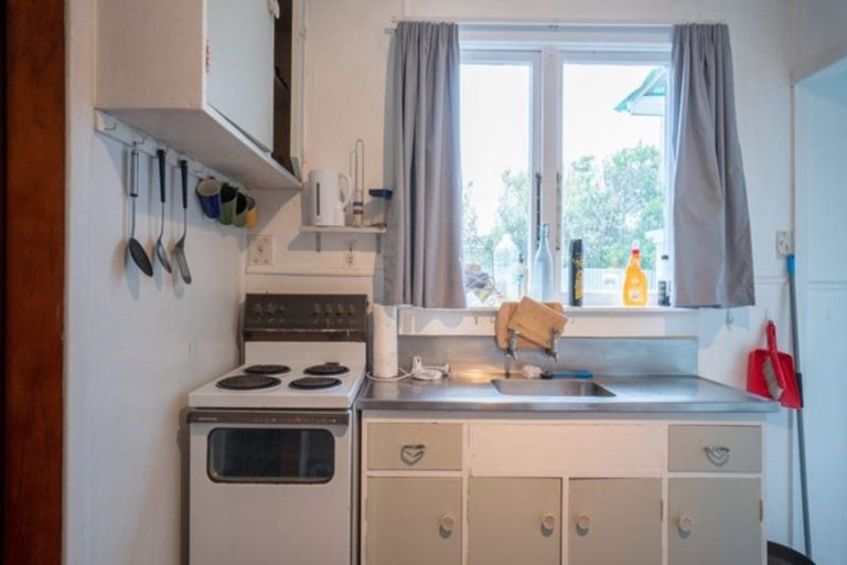 Photo of property in 330 Featherston Street, Palmerston North, 4414