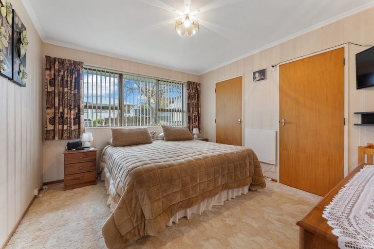 Photo of property in 25 Churchill Street, Levin, 5510