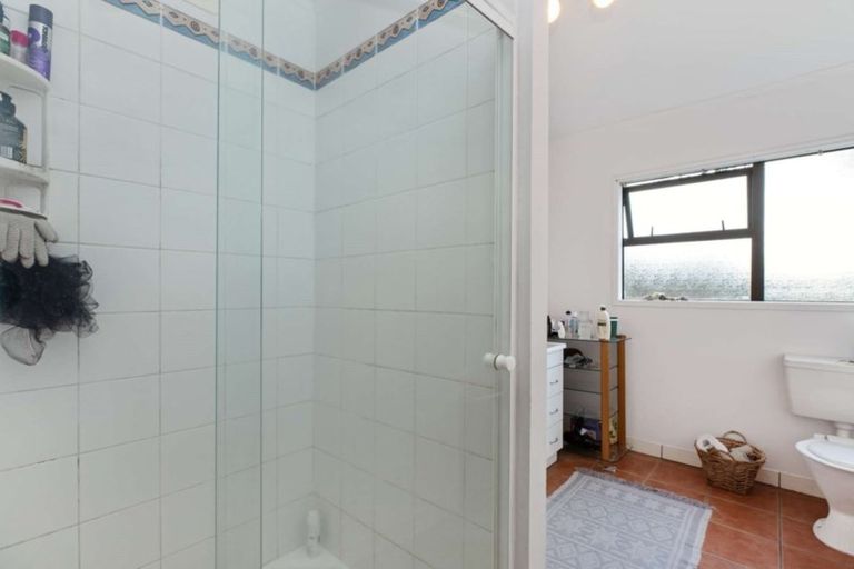 Photo of property in 22 Alidade Place, Massey, Auckland, 0614