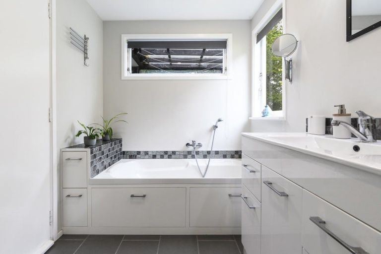 Photo of property in 21a Hamilton Road, Lake Rotoma, Rotorua, 3074