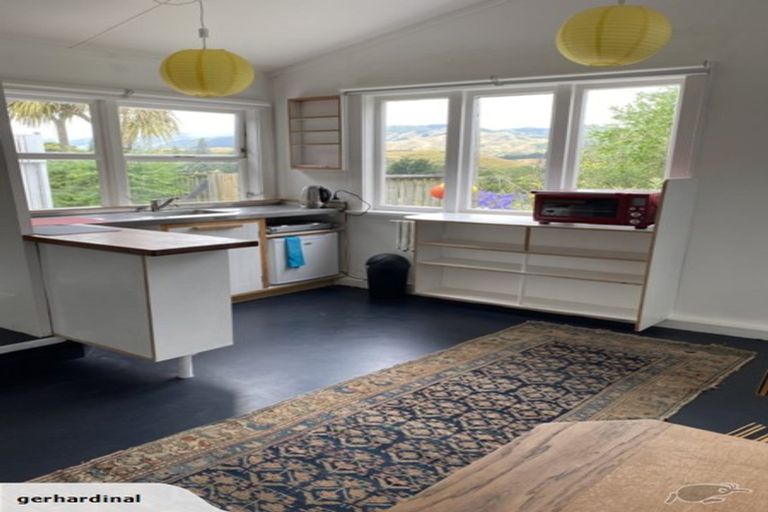 Photo of property in 3 Horomona Road, Paekakariki, 5034