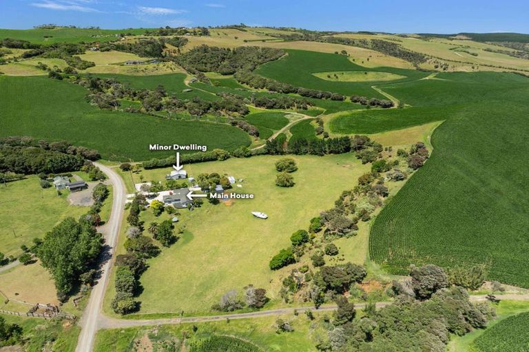 Photo of property in 3265 South Head Road, South Head, Helensville, 0874