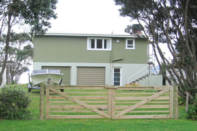 Photo of property in 12 Wharekaho Crescent, Wharekaho, Whitianga, 3592