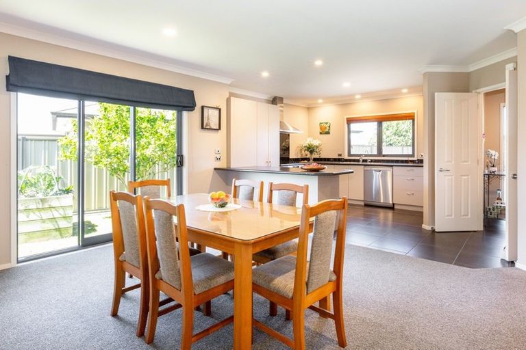 Photo of property in 9 Chenin Place, Greenmeadows, Napier, 4112