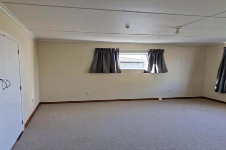 Photo of property in 35 Budleigh Street, Frankleigh Park, New Plymouth, 4310