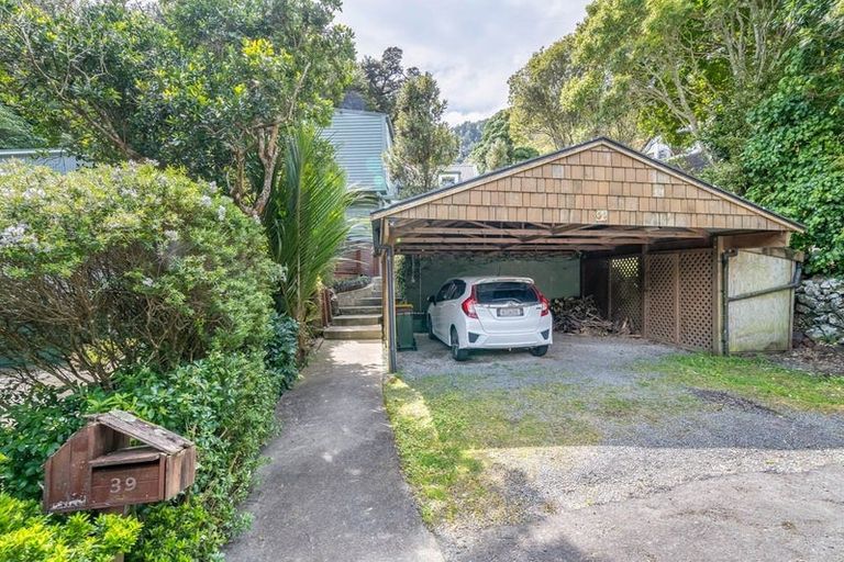 Photo of property in 39 Kotari Road, Days Bay, Lower Hutt, 5013