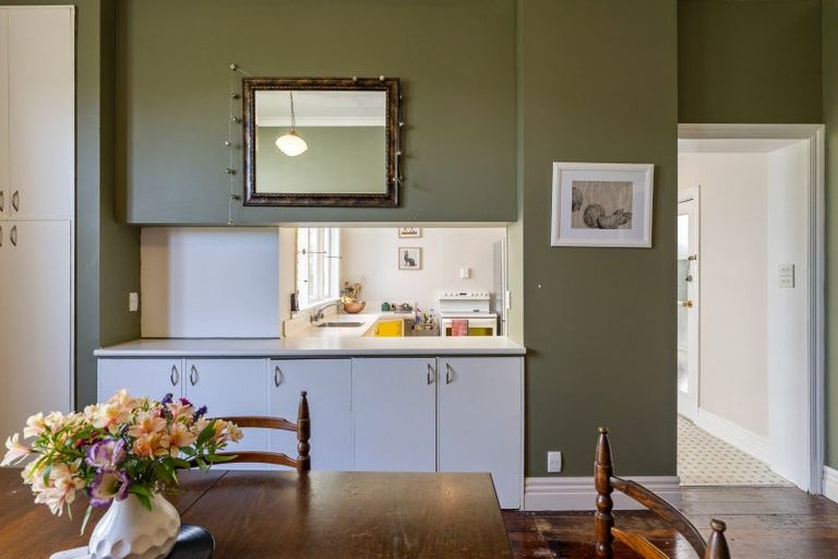 Photo of property in 25 Sutherland Crescent, Melrose, Wellington, 6023