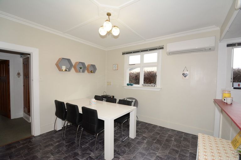 Photo of property in 172 Macandrew Road, South Dunedin, Dunedin, 9012