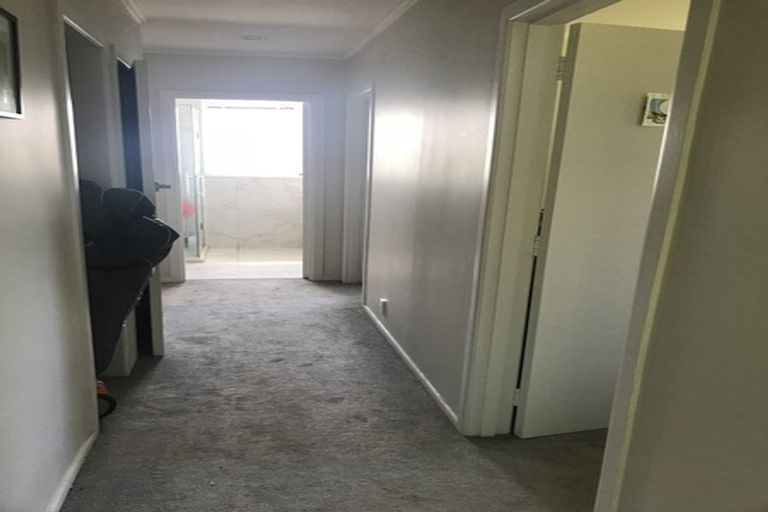 Photo of property in 4 Tonkin Drive, Sunnynook, Auckland, 0620