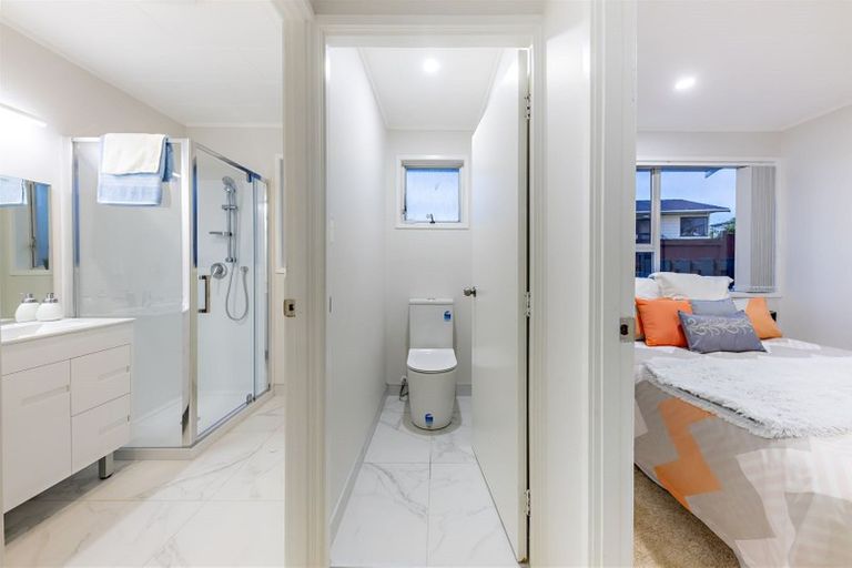 Photo of property in 1/11 Chamade Place, Clover Park, Auckland, 2019