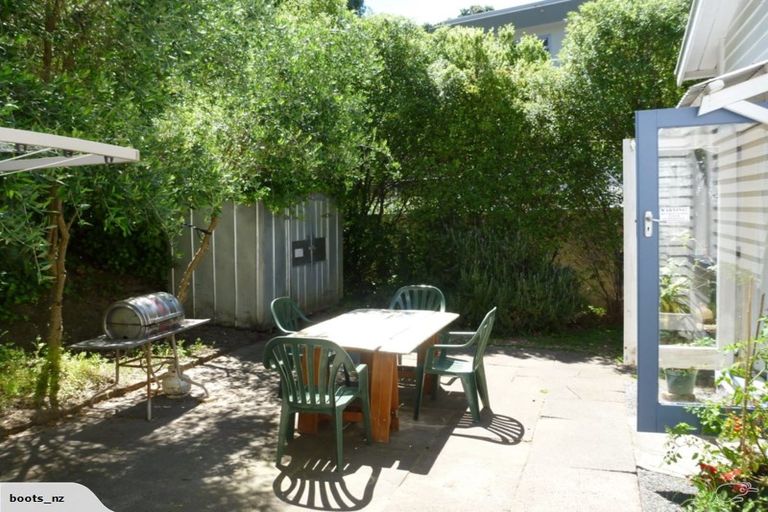 Photo of property in 46 Coote Road, Bluff Hill, Napier, 4110