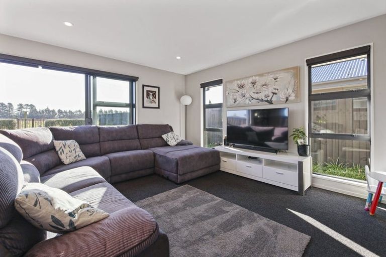 Photo of property in 10 Helmore Street, Rangiora, 7400