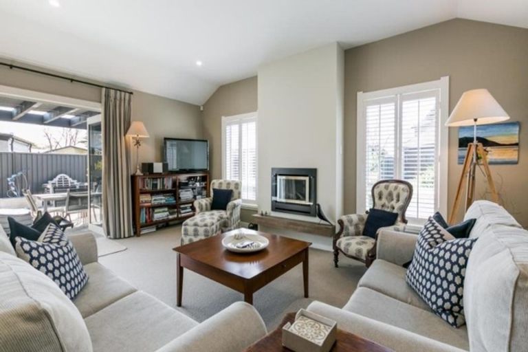 Photo of property in 5 Raven Grove, Havelock North, 4130