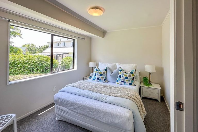 Photo of property in 2/51 Nigel Road, Browns Bay, Auckland, 0630