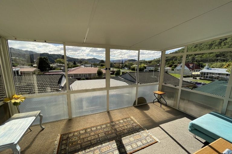 Photo of property in 73 Devon Street, Picton, 7220