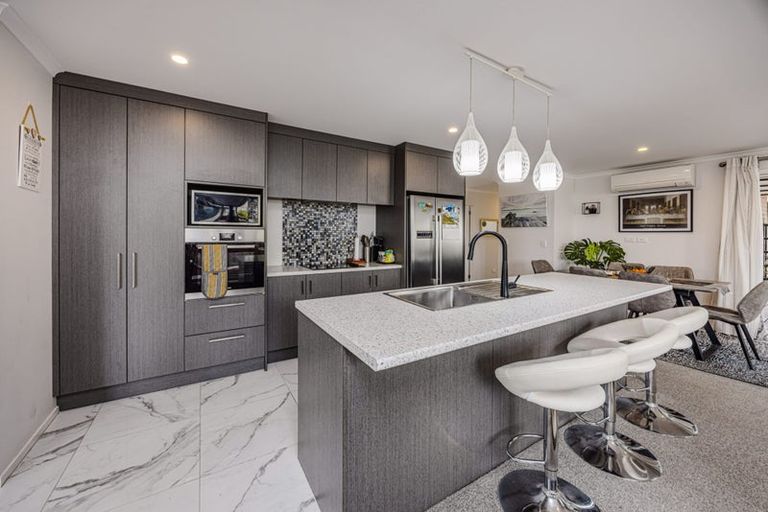 Photo of property in 31 Black Beech Crescent, Takanini, 2110