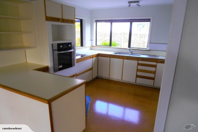 Photo of property in 92 Tiri Road, Tindalls Beach, Whangaparaoa, 0930